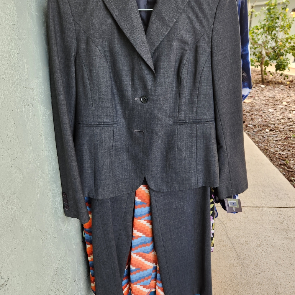 Women SUIT